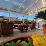 Tra Dei Marmi E Marina Di - Il Melograno 마사