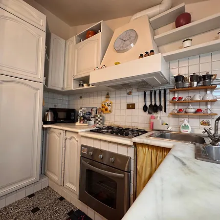 Tra Dei Marmi E Marina Di - Il Melograno Apartment Massa (Tuscany)