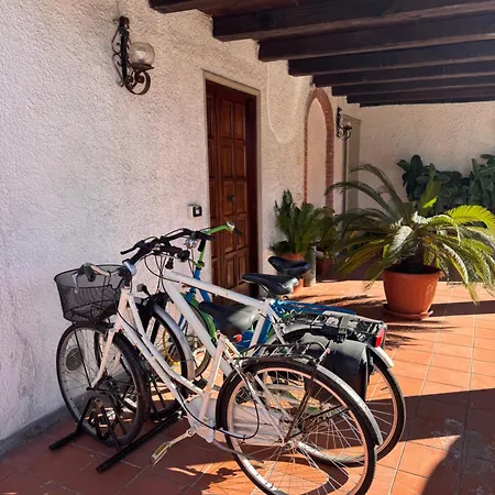 Tra Dei Marmi E Marina Di - Il Melograno Apartment Massa (Tuscany)