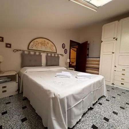 Tra Dei Marmi E Marina Di - Il Melograno Massa (Tuscany)