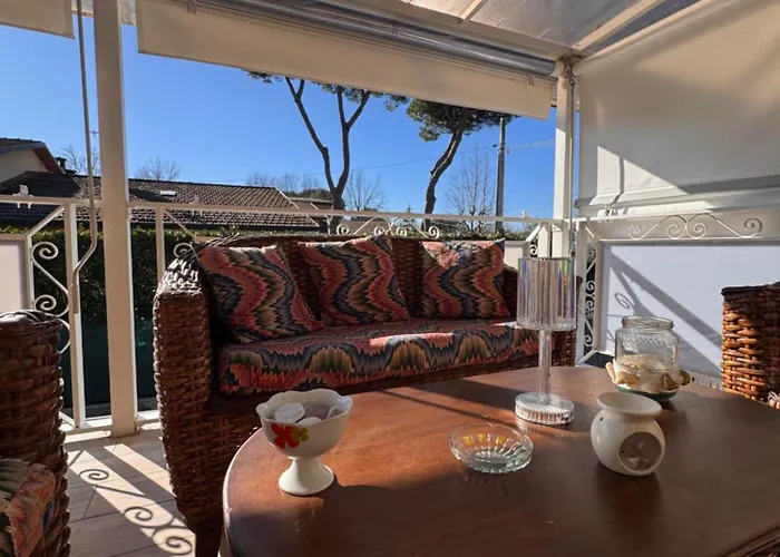 Tra Dei Marmi E Marina Di - Il Melograno Massa (Tuscany)