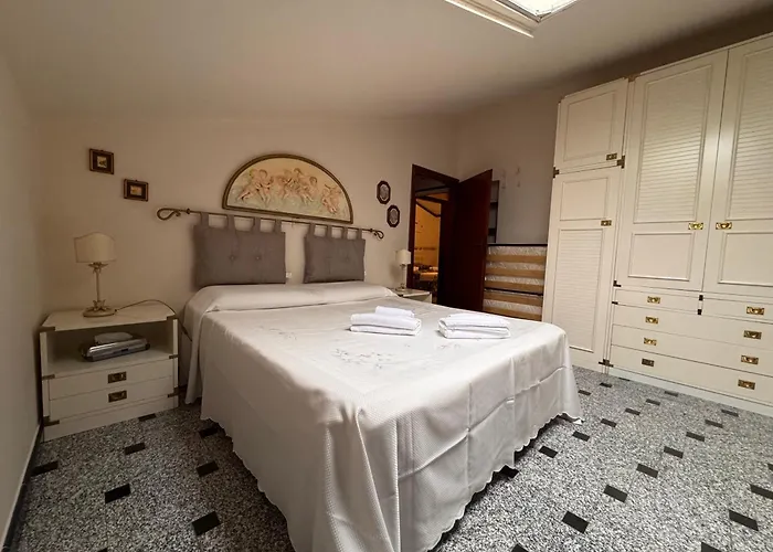 Tra Dei Marmi E Marina Di - Il Melograno Massa (Tuscany)